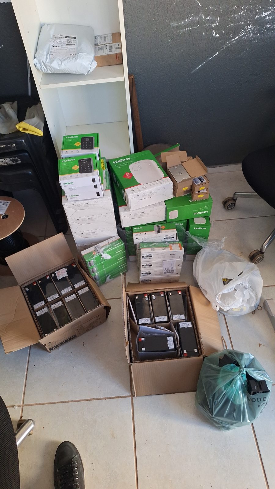 Câmera de segurança e videoporteiro instalados pela DGL Serviços e Reparos, em Brasília